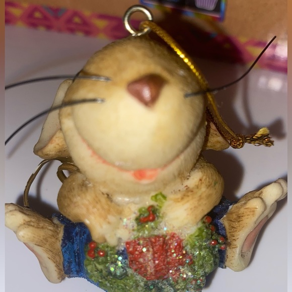 Charming Tails Christmas Mouse Ornament - Picture 2 of 5